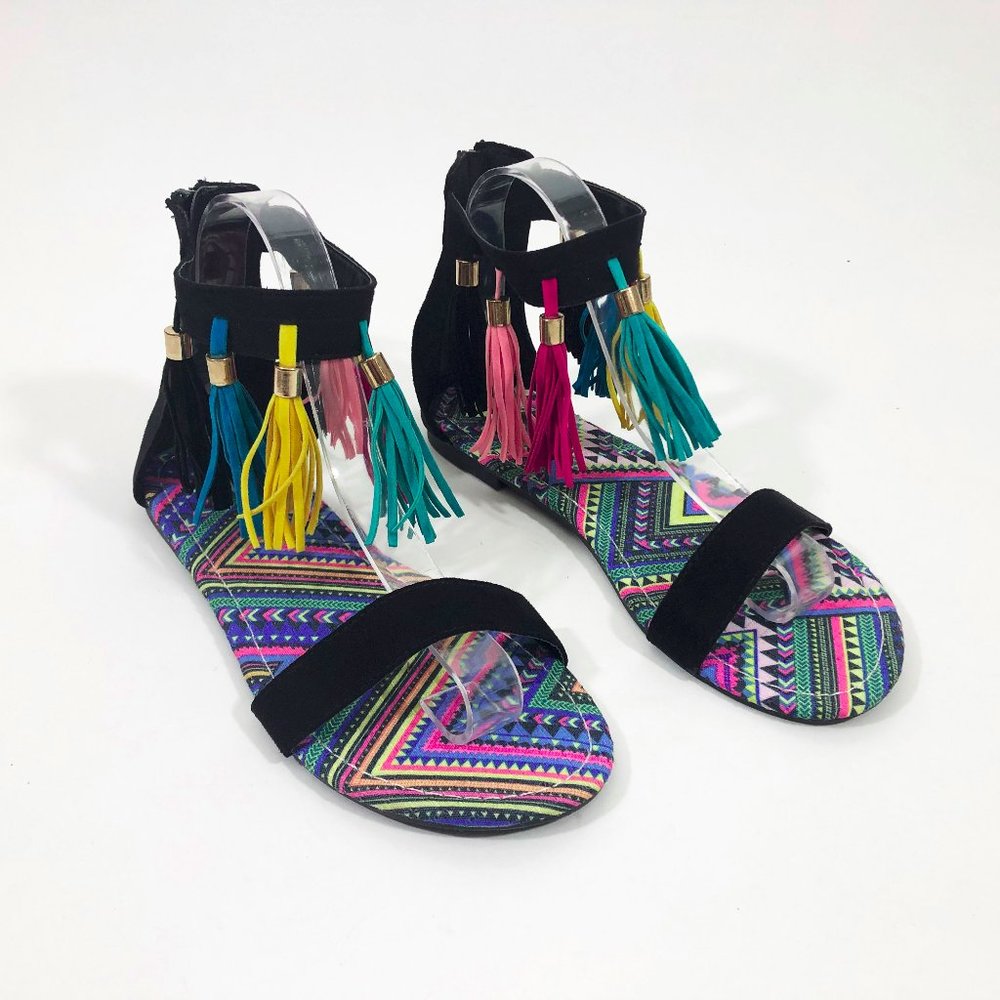 EUC Muk Luks Boho Tassels Faux Suded Sandals